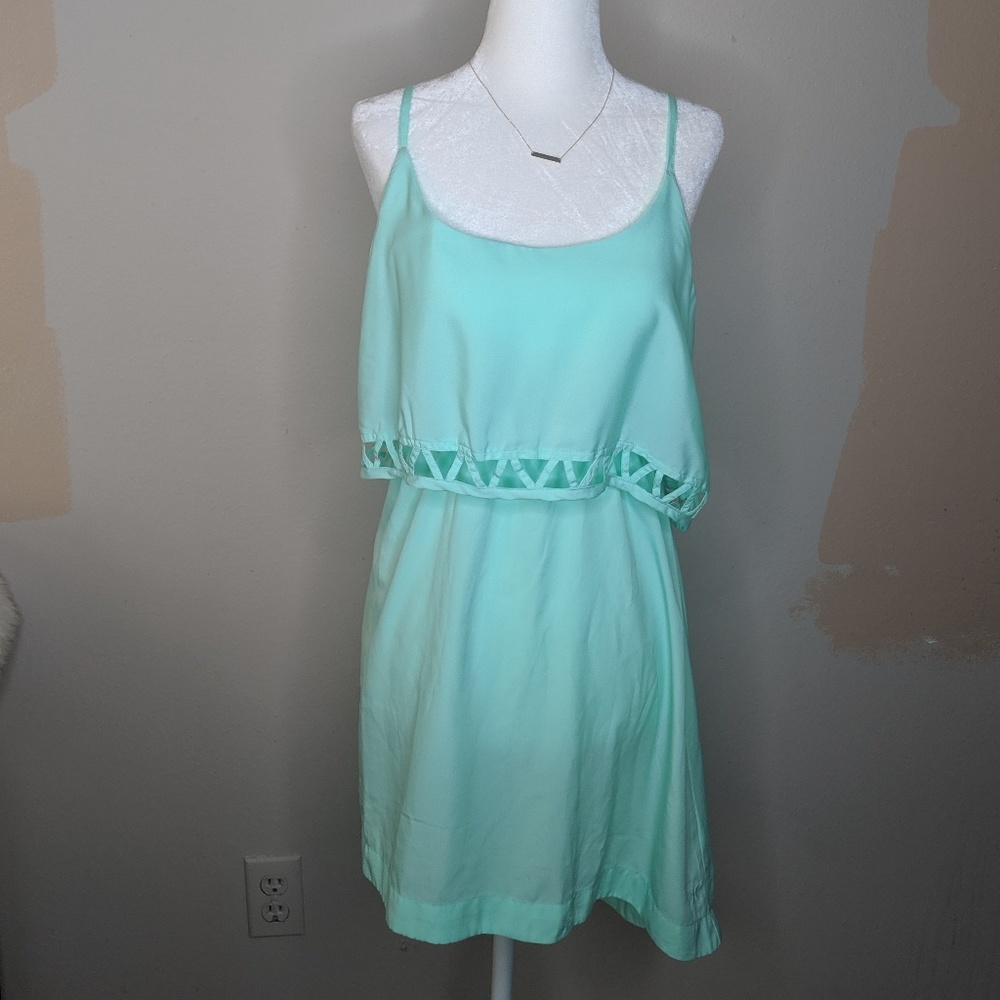 HURLEY Sea Green Tiered Shift Dress with Cutouts - Picture 2 of 8